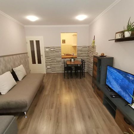 Carpe Diem Apartment ハイデゥソボスロー エクステリア 写真
