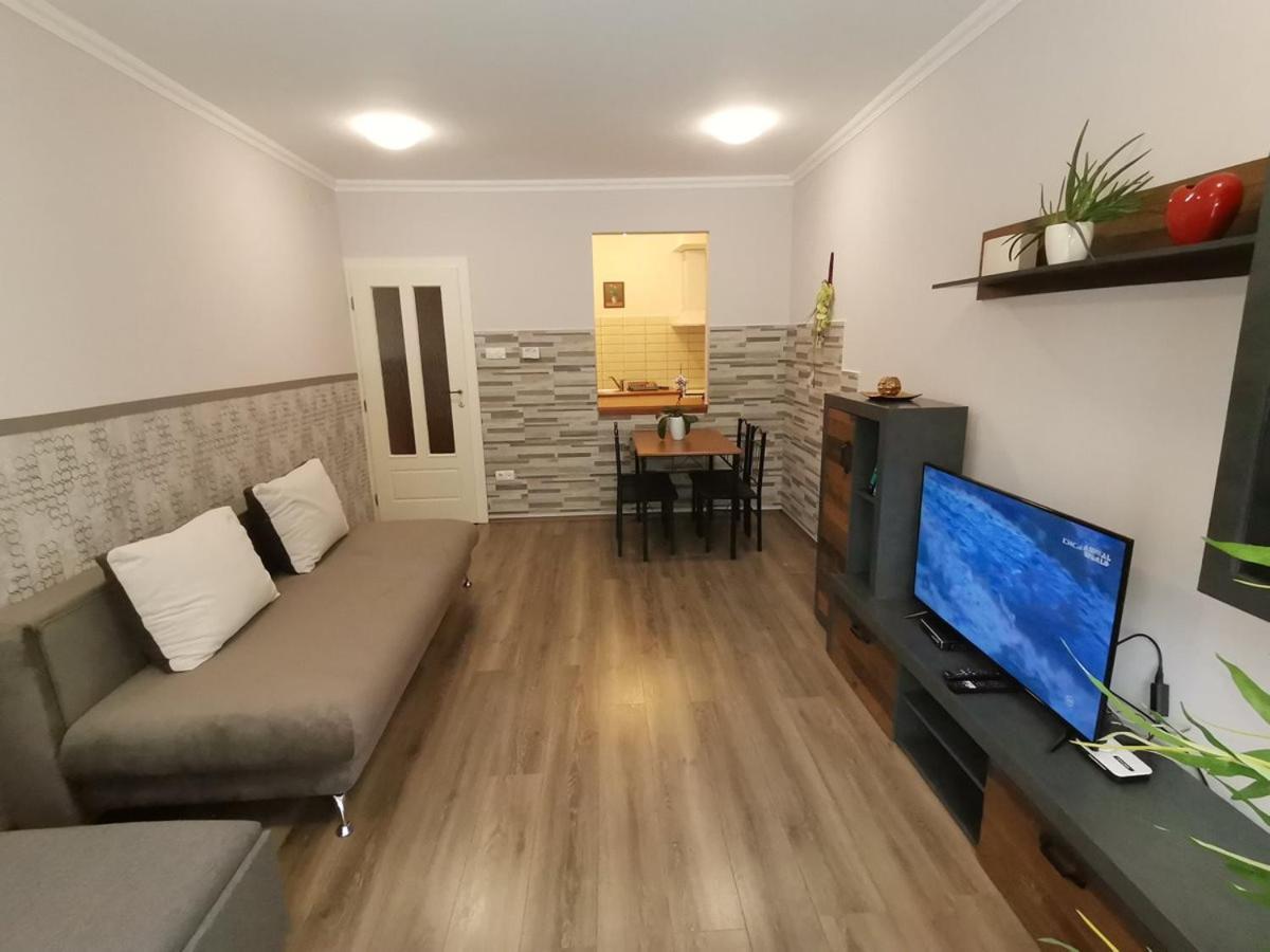Carpe Diem Apartment ハイデゥソボスロー エクステリア 写真