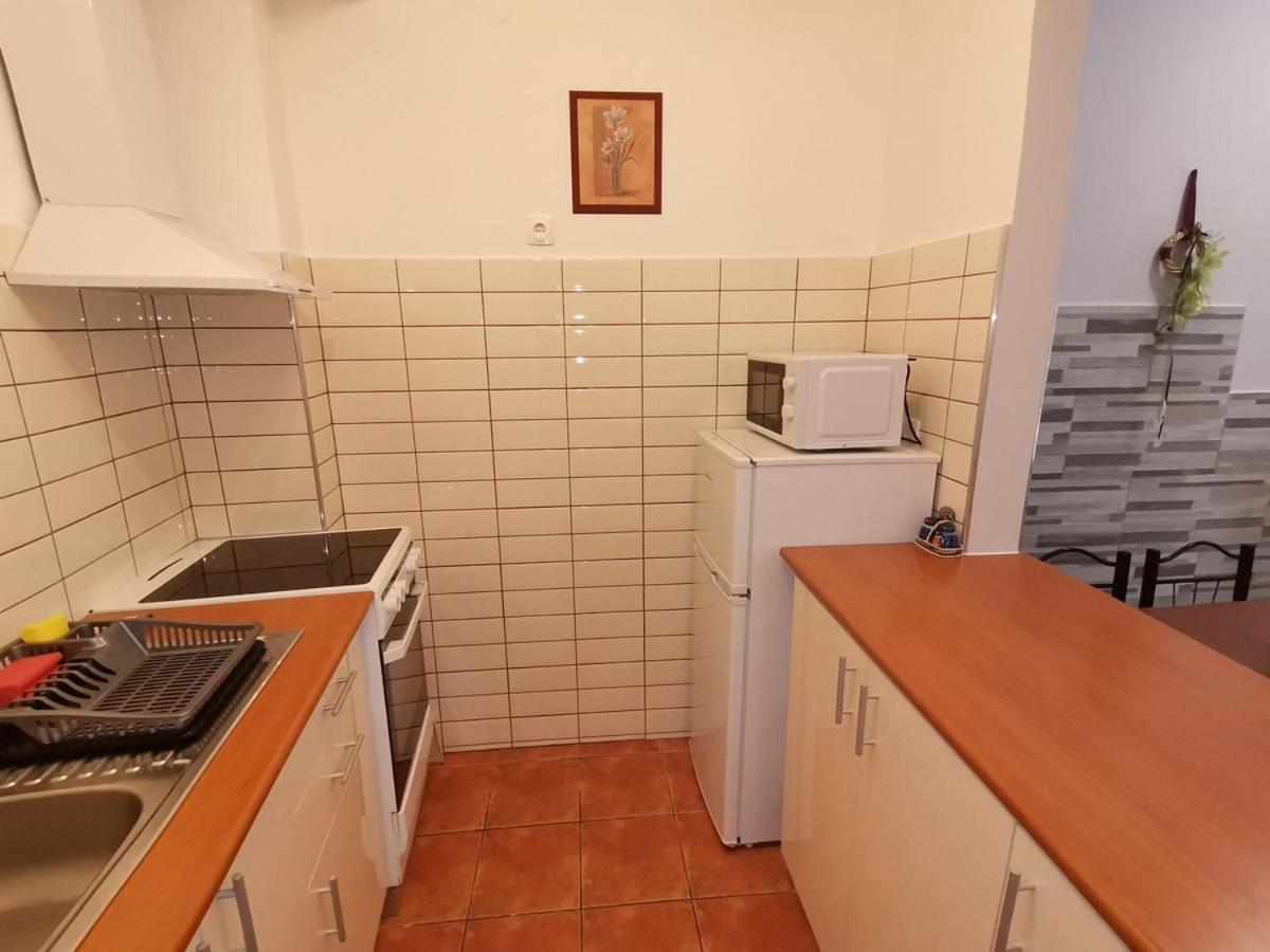 Carpe Diem Apartment ハイデゥソボスロー エクステリア 写真