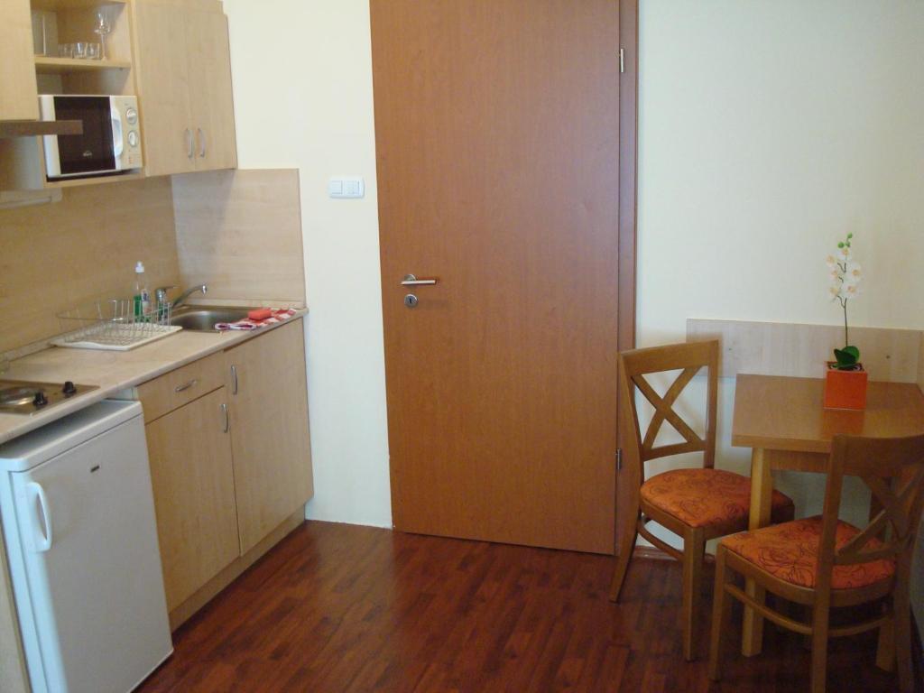 Carpe Diem Apartment ハイデゥソボスロー 部屋 写真