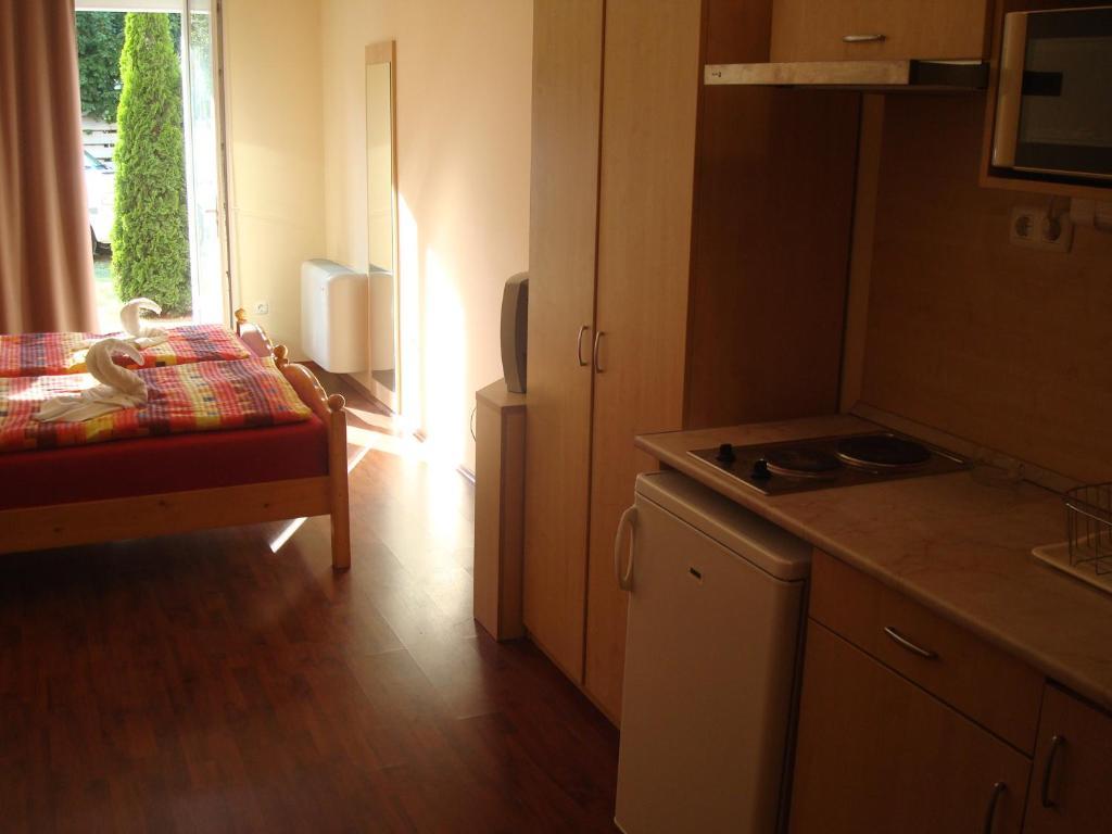 Carpe Diem Apartment ハイデゥソボスロー 部屋 写真