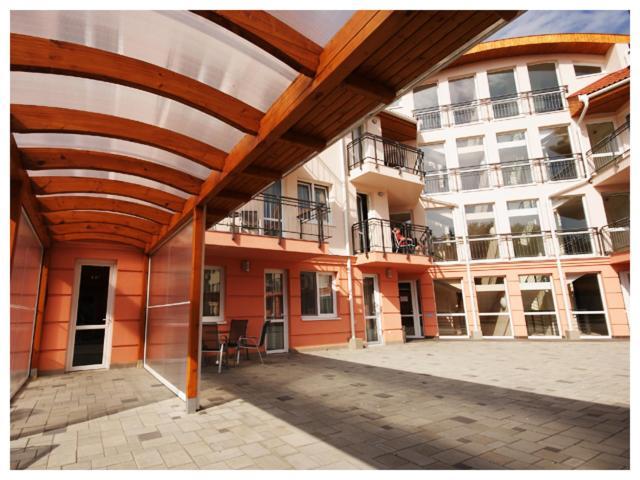 Carpe Diem Apartment ハイデゥソボスロー エクステリア 写真